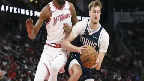 十堰青少年羽毛球队斩获湖北省锦标赛5金，战绩辉煌。